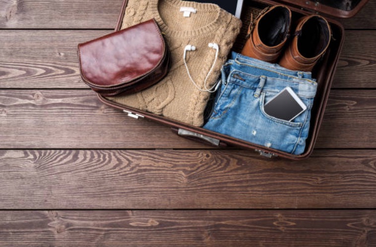 voyage valise préparation vêtement bagage