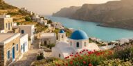 C'est fini pour Santorin bondée : en 2026, les voyageurs filent tous vers cette île grecque restée sauvage