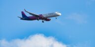 « Je pensais que mon sac passait partout » : pourquoi de plus en plus de passagers Wizz Air sortent 60 € juste avant d'emb...