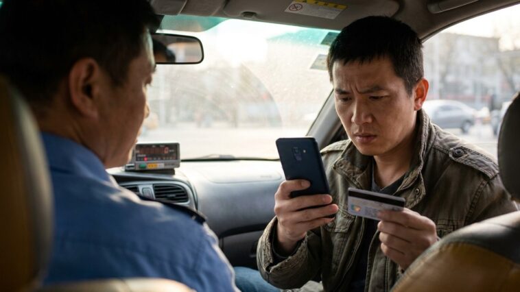J'ai atterri à Pékin avec ma Visa dans la poche juste pour payer avec mon téléphone : dès le premier taxi, l'application m...