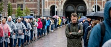 J'ai fait la queue une heure devant le Rijksmuseum sans avoir réservé : au guichet, on m'a annoncé que je n'entrerais pas ...