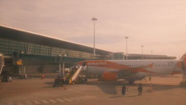 J'ai présenté ma valise cabine au gabarit easyJet en pensant être dans les clous : les roulettes m'ont coûté bien plus che...