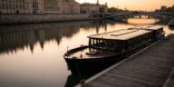 J'ai privatisé un bateau sur la Seine pour les 60 ans de mon père : la veille de l'embarquement, on m'a annoncé que person...