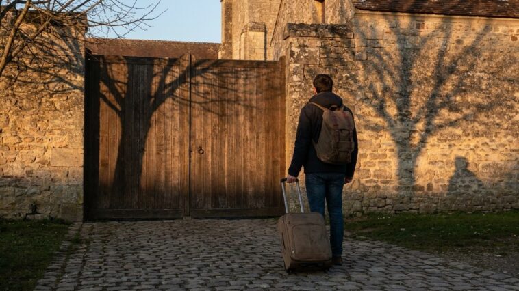 J'ai réservé une chambre à l'abbaye Saint-Wandrille pour 40 € la nuit : arrivé à 21h05 devant le portail, j'ai compris que...
