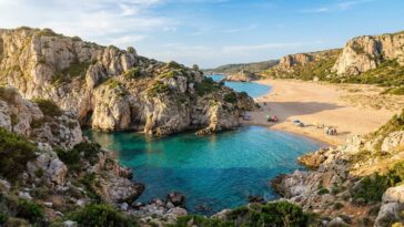 Plages d'Annaba à visiter : criques confidentielles et grandes étendues de sable fin