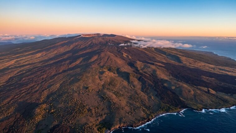 Mauna Loa, plus grand volcan actif du monde : des dimensions qui dépassent l'entendement