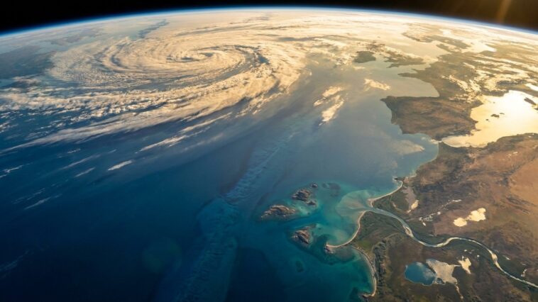 Records aquatiques : océans, fleuves et lacs hors normes qui redessinent la carte du monde