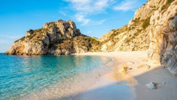 Top 10 des plages d'Algérie : le classement de Béjaïa à Oran, avec la plus belle en tête